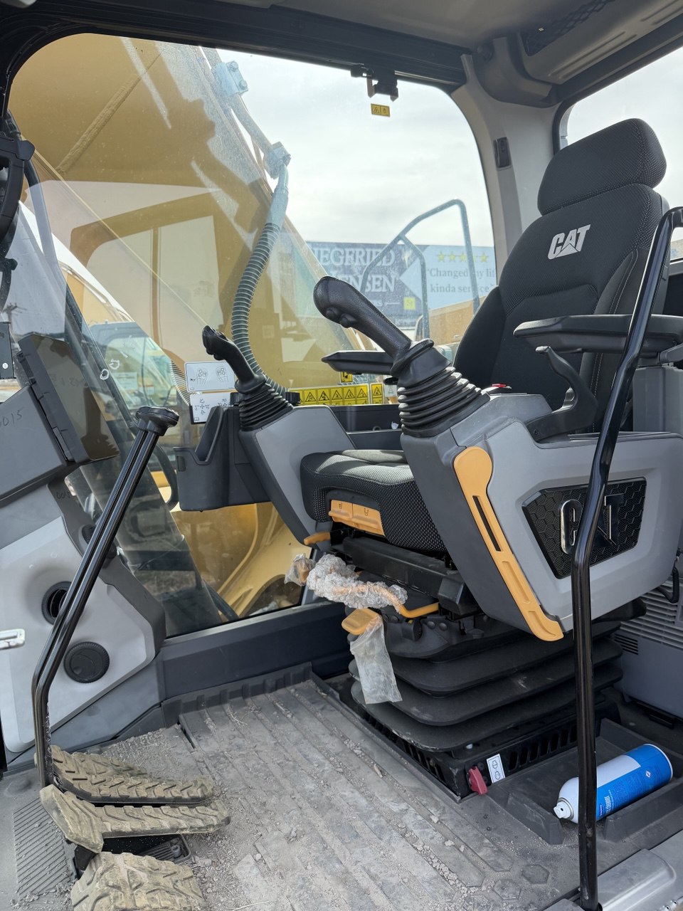 CAT 323 cab interior