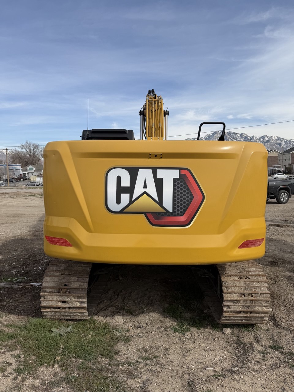 CAT 323 rear