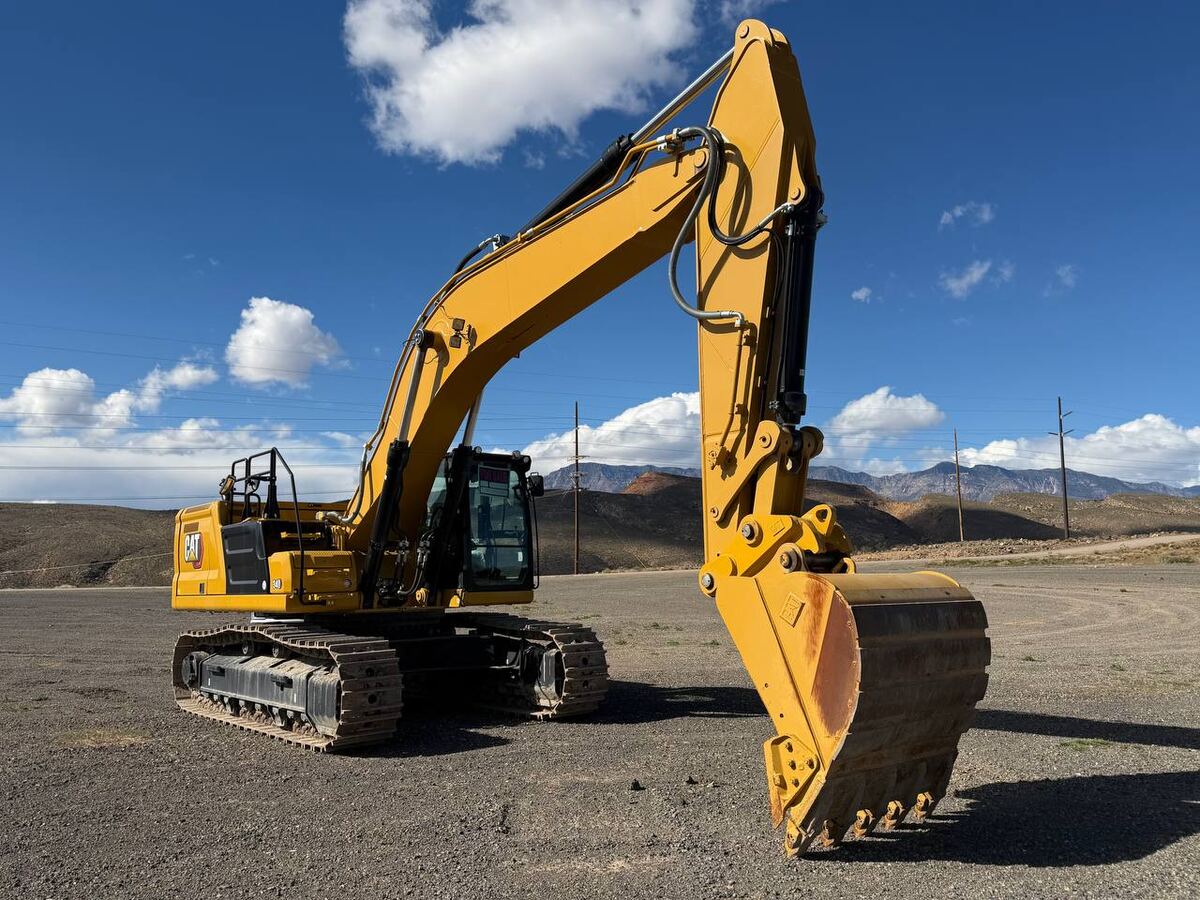 2022 Caterpillar 340 Excavator