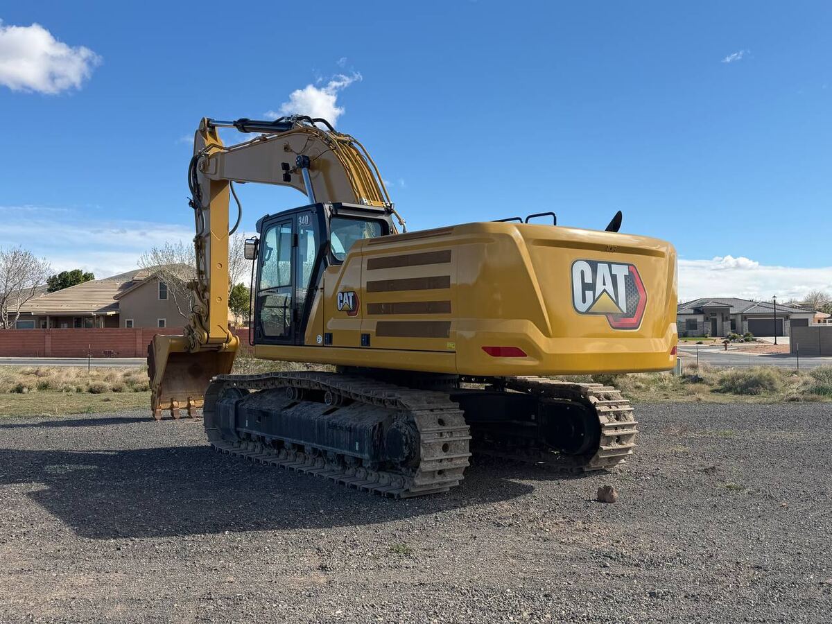 2022 Caterpillar 340 Excavator photo 2