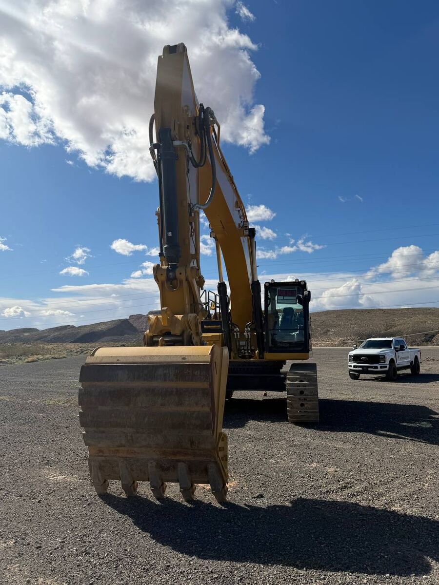 2022 Caterpillar 340 Excavator photo 7