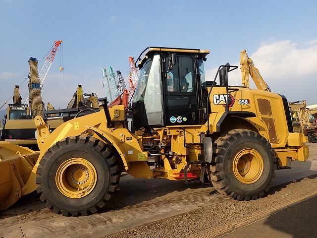 2024 Caterpillar 950 Wheel Loader photo 2